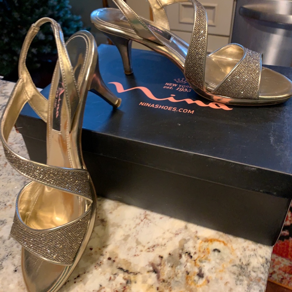 Nina heels, mint condition, worn twice.   Bronze/gold color.